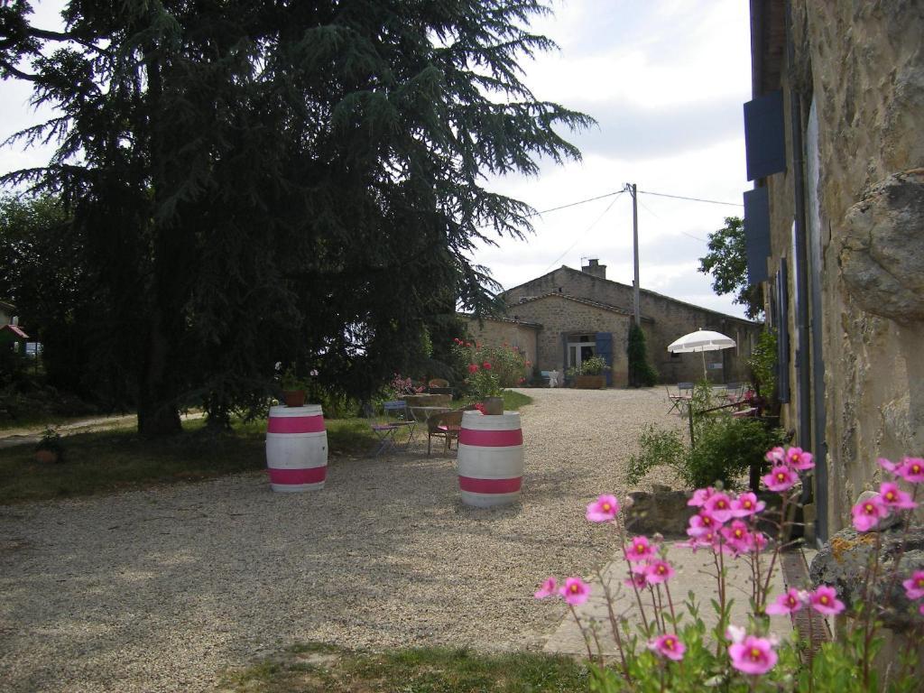 Chateau De Crecy Panzió Romagne  Kültér fotó