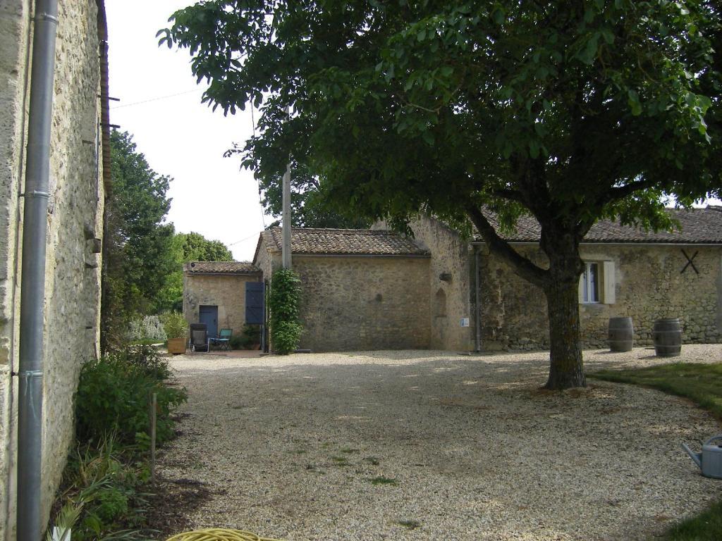 Chateau De Crecy Panzió Romagne  Kültér fotó